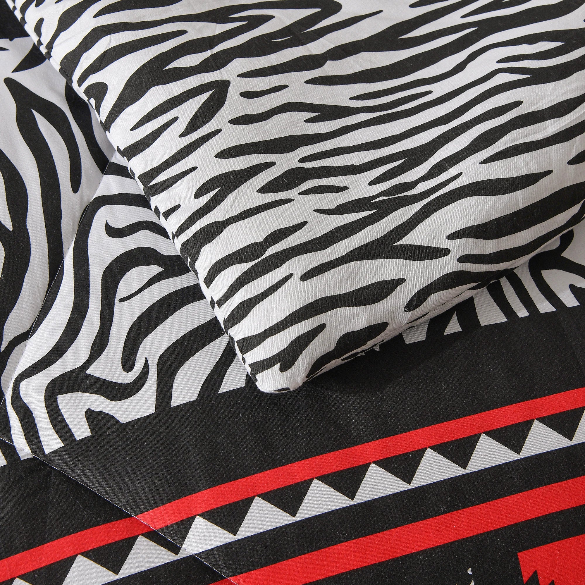 3 Pieces Comforter Set For All Season